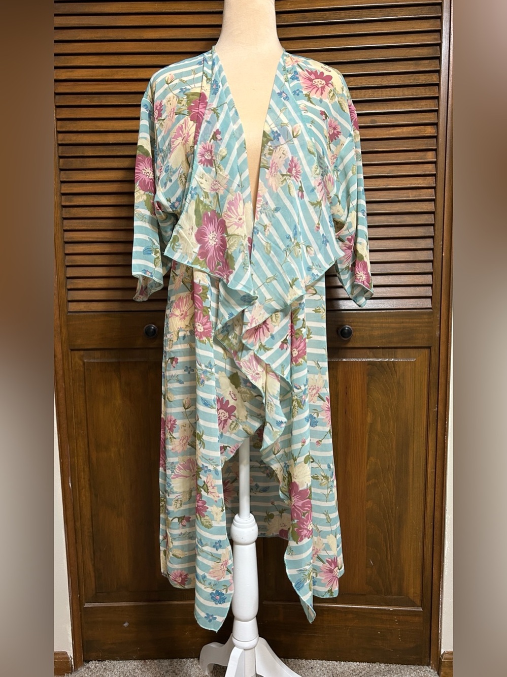LuLaRoe Shirley Cascade Kimono Coverup Pale Blue/Off White Floral Pattern Size S